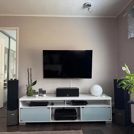 Lägenhet Iso Omakotitalo Luonnon Keskellae